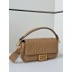 Replica perfetta Borsa media Fendi Baguette in nappa beige FF Imitazione Outlet Online