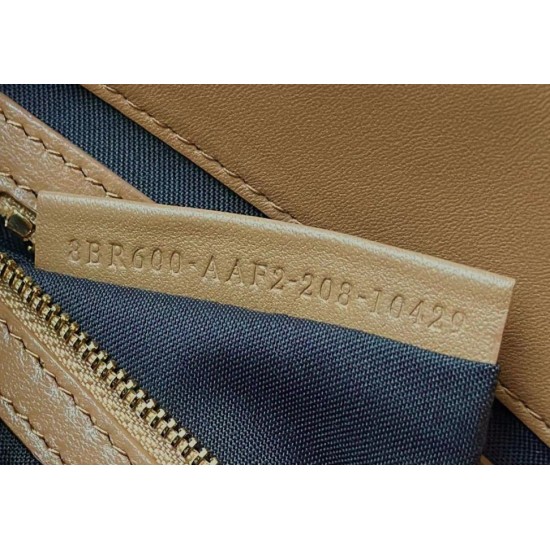 Replica perfetta Borsa media Fendi Baguette in nappa beige FF Imitazione Outlet Online