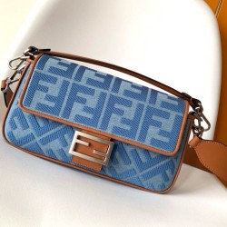 Perfette Qualità Repliche Borsa media Fendi Baguette in denim con ricamo FF Imitazione