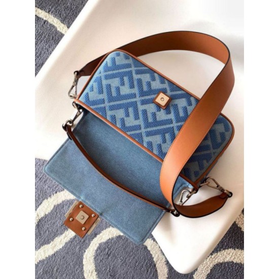 Perfette Qualità Repliche Borsa media Fendi Baguette in denim con ricamo FF Imitazione