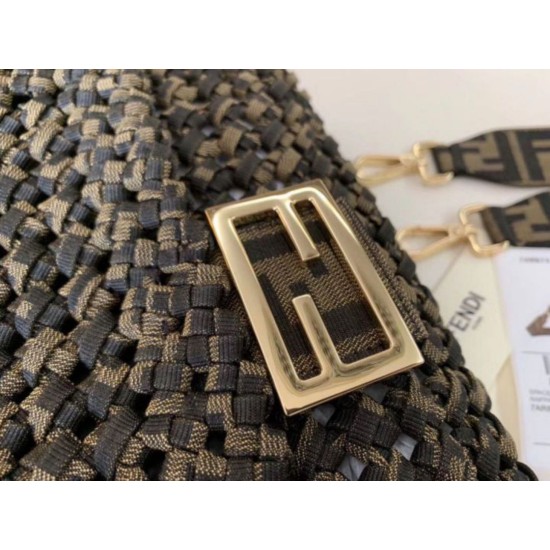Repliche Borsa Baguette Media Fendi Strisce Intrecciate Imitazioni Premium Perfette Qualità Repliche Borsa Baguette Media Fendi Strisce Intrecciate Imitazione