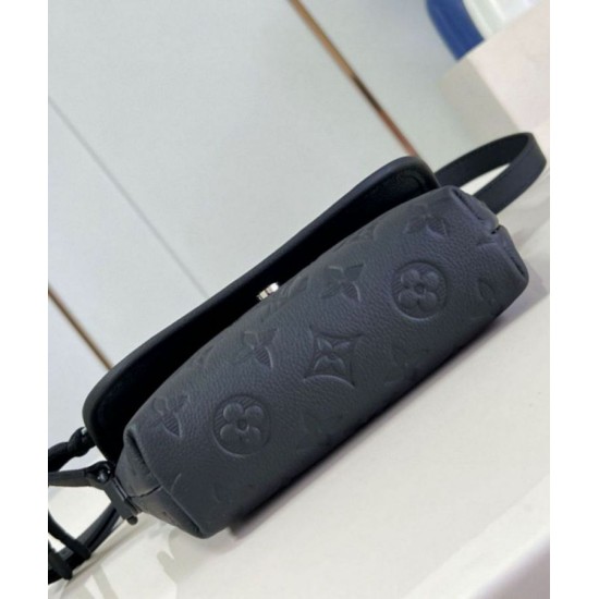 Miglior Falso Borsa indossabile Louis Vuitton Pulse con monogramma nero ombra Economiche Premium