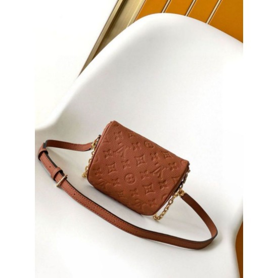 Miglior Falso Louis Vuitton Mini Marsupio Monogramma Empreinte M12753 Economiche Premium