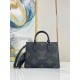Perfette Qualità Repliche Louis Vuitton OnTheGo PM Bag con borchie M46733 Imitazione Migliore Repliche Louis Vuitton OnTheGo PM Bag con borchie M46733 Economiche Outlet Online
