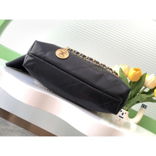 Repliche Borsa Grande Chanel 22 Pelle di Vitello Lucida AS3260 Nera Imitazioni False Online