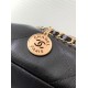 Repliche Borsa Grande Chanel 22 Pelle di Vitello Lucida AS3260 Nera Imitazioni False Online
