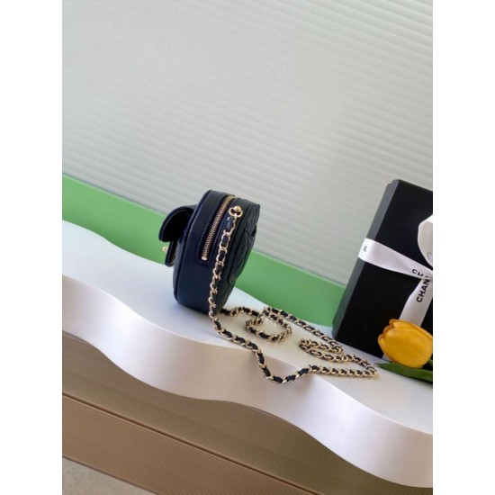 Repliche Borsa a Mano Chanel con Catena a Forma di Cuore AP2784 Nera Imitazioni False Online