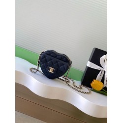 Repliche Borsa a Mano Chanel con Catena a Forma di Cuore AP2784 Nera Imitazioni False Online