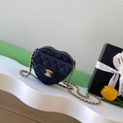 Repliche Borsa a Mano Chanel con Catena a Forma di Cuore AP2784 Nera Imitazioni False Online