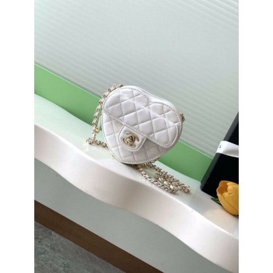 Repliche Borsa a Mano Chanel con Catena a Forma di Cuore AP2784 Bianca Imitazioni False Online