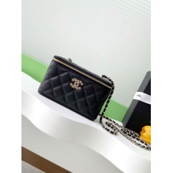 Repliche Borsa Chanel Vanity con catena AP4530 Nero Imitazioni False Online