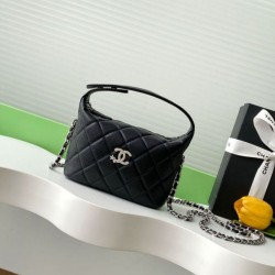 Repliche Borsa Chanel Hobo trapuntata con catena AP4850 Nero Imitazioni False Online