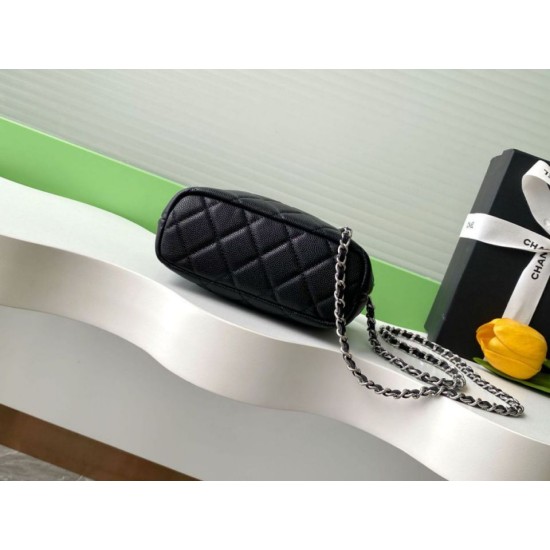 Repliche Borsa Chanel Hobo trapuntata con catena AP4850 Nero Imitazioni False Online