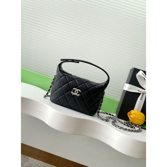 Repliche Borsa Chanel Hobo trapuntata con catena AP4850 Nero Imitazioni False Online