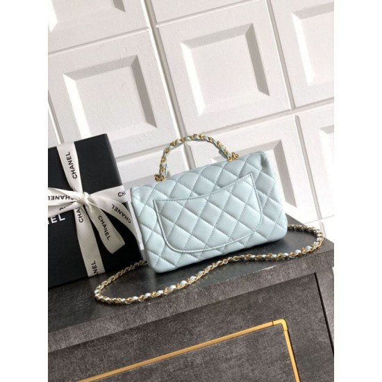 Repliche Borsa Chanel piccola con patta e manico superiore AS5702 Azzurro Imitazioni False Online
