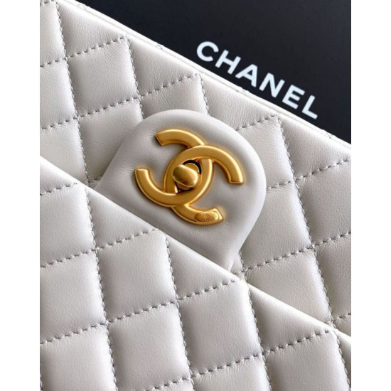 Repliche Borsa Chanel piccola con patta classica CF in pelle di agnello lucida bianca Imitazioni False Online