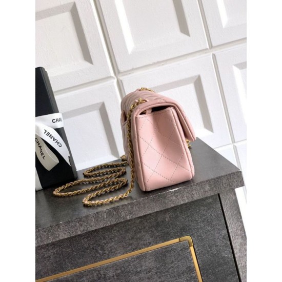 Repliche Borsa Chanel piccola con patta classica CF in pelle di agnello lucida rosa Imitazioni False Online