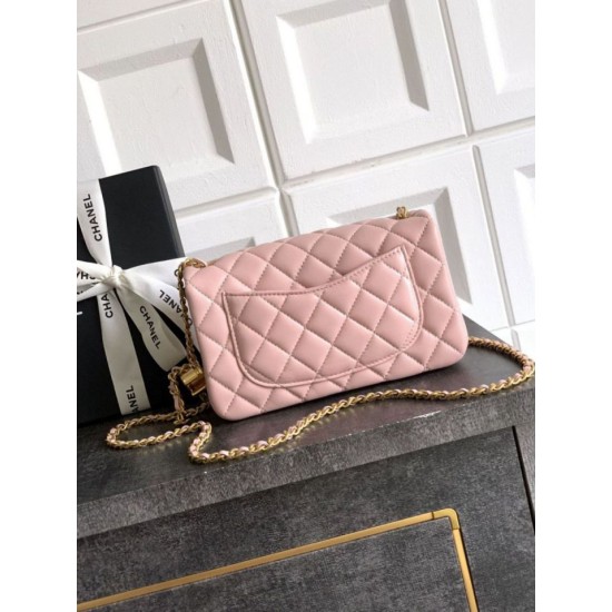 Repliche Borsa Chanel piccola con patta classica CF in pelle di agnello lucida rosa Imitazioni False Online