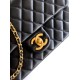 Repliche Borsa Chanel piccola con patta classica CF in pelle di agnello lucida nera Imitazioni False Online