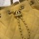 Repliche Chanel AS5293, borsa a secchiello con coulisse piccola Hobo Vintage, pelle di daino gialla Imitazioni False Online