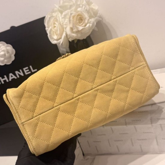 Repliche Chanel AS5293, borsa a secchiello con coulisse piccola Hobo Vintage, pelle di daino gialla Imitazioni False Online