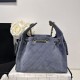 Repliche Chanel AS5293, borsa a secchiello con coulisse piccola Hobo Vintage, pelle di daino blu Imitazioni False Online