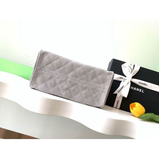 Replica Chanel AS5293 Borsa a secchiello piccola Hobo Vintage con coulisse in pelle scamosciata grigia Imitazioni False Repliche Chanel AS5293 Borsa a secchiello piccola Hobo Vintage con coulisse in pelle scamosciata grigia Imitazioni False Online