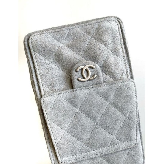 Replica Chanel AS5293 Borsa a secchiello piccola Hobo Vintage con coulisse in pelle scamosciata grigia Imitazioni False Repliche Chanel AS5293 Borsa a secchiello piccola Hobo Vintage con coulisse in pelle scamosciata grigia Imitazioni False Online