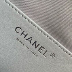 Repliche Chanel AS5293 Borsa a secchiello piccola Hobo Vintage con coulisse in pelle scamosciata grigia Imitazioni False Online