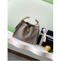 Repliche Chanel AS5293 Borsa a secchiello piccola Hobo Vintage con coulisse in pelle scamosciata viola chiaro Imitazioni False Online