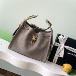 Repliche Chanel AS5293 Borsa a secchiello piccola Hobo Vintage con coulisse in pelle scamosciata viola chiaro Imitazioni False Online