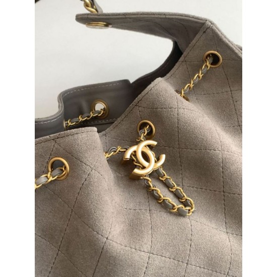 Repliche Chanel AS5293 Borsa a secchiello piccola Hobo Vintage con coulisse in pelle scamosciata viola chiaro Imitazioni False Online