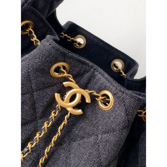 Repliche Chanel AS5293 Borsa a secchiello piccola Hobo Vintage con coulisse in denim nero Imitazioni False Online
