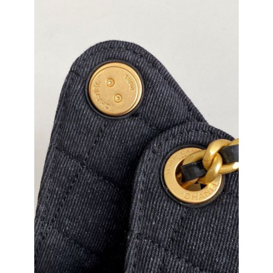 Repliche Chanel AS5293 Borsa a secchiello piccola Hobo Vintage con coulisse in denim nero Imitazioni False Online