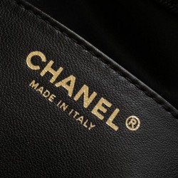 Repliche Chanel AS5293 Borsa a secchiello piccola Hobo Vintage con coulisse in denim nero Imitazioni False Online