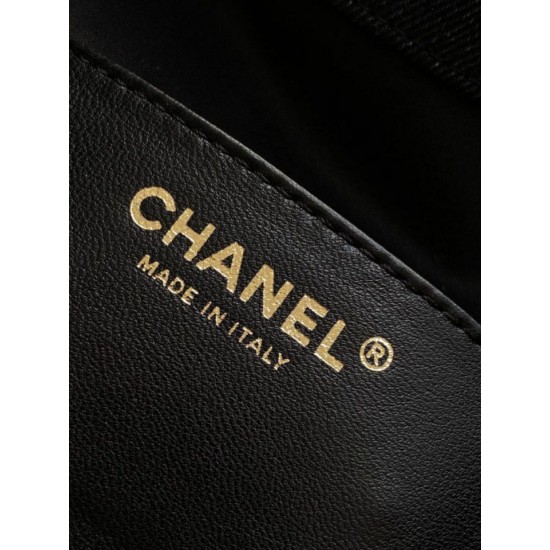Repliche Chanel AS5293 Borsa a secchiello piccola Hobo Vintage con coulisse in denim nero Imitazioni False Online