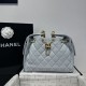 Replica Chanel 25c AS5293 Borsa a secchiello Hobo Vintage piccola con coulisse in pelle di vitello granata Blu Imitazioni False Repliche Chanel 25c AS5293 Borsa a secchiello Hobo Vintage piccola con coulisse in pelle di vitello granata Blu Imitazioni False Online
