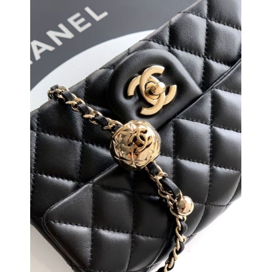 Repliche Chanel 25K Borsa a patta piccola con pallina dorata in pelle di agnello nera Imitazioni False Online