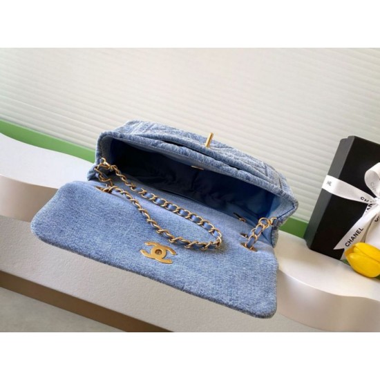 Repliche Borsa Maxi con Patta Chanel Denim Lavato AS5734 Blu Imitazioni False Online