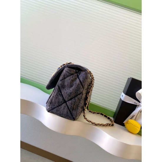 Repliche Borsa Maxi con Patta Chanel Denim Lavato AS5734 Blu Imitazioni False Online