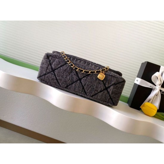 Repliche Borsa Maxi con Patta Chanel Denim Lavato AS5734 Blu Imitazioni False Online