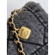 Repliche Borsa Maxi con Patta Chanel Denim Lavato AS5734 Blu Imitazioni False Online