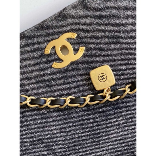 Repliche Borsa Maxi con Patta Chanel Denim Lavato AS5734 Blu Imitazioni False Online