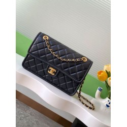 Repliche Borsa Sweet Flap Chanel 24K Pelle di vacchetta oliata e cerata AS5145 Nero Imitazioni False Online