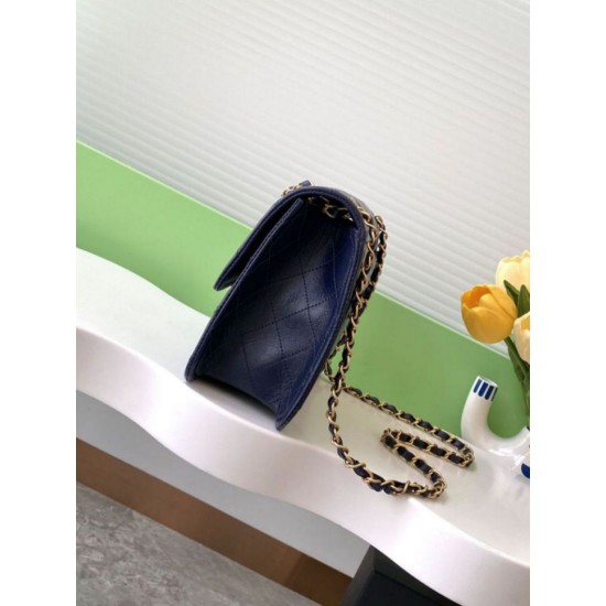 Replica Borsa Sweet Flap Chanel 24K Pelle di vacchetta oliata e cerata AS5145 Blu Imitazioni False Repliche Borsa Sweet Flap Chanel 24K Pelle di vacchetta oliata e cerata AS5145 Blu Imitazioni False Online