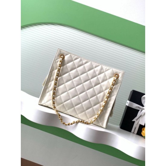 Repliche Borsa tote Chanel grande con tracolla a catena AS5303 Bianco Imitazioni False Online