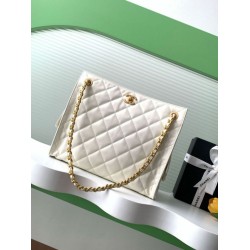 Repliche Borsa tote Chanel grande con tracolla a catena AS5303 Bianco Imitazioni False Online