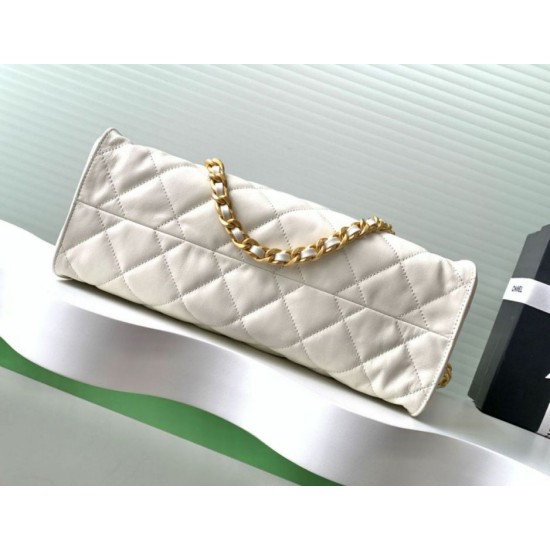Repliche Borsa tote Chanel grande con tracolla a catena AS5303 Bianco Imitazioni False Online