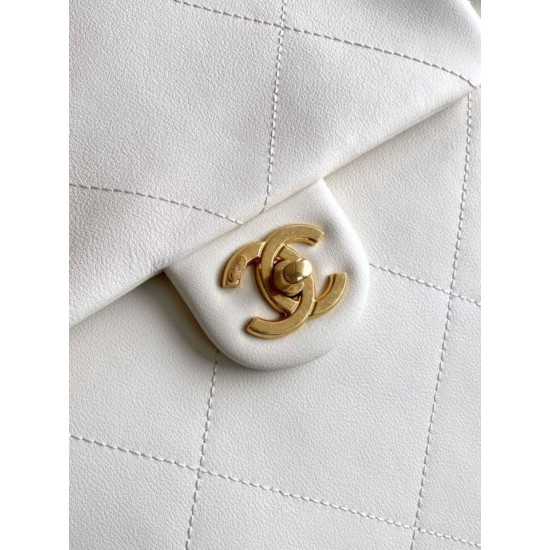 Replica Borsa hobo Chanel Maxi AS5839 Pelle di vitello bianca Imitazioni False Repliche Borsa hobo Chanel Maxi AS5839 Pelle di vitello bianca Imitazioni False Online