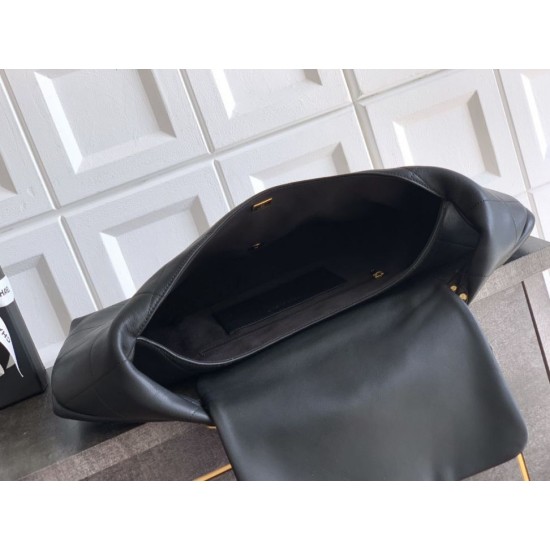 Repliche Borsa hobo Chanel AS5838 Pelle di vitello nera Imitazioni False Online
